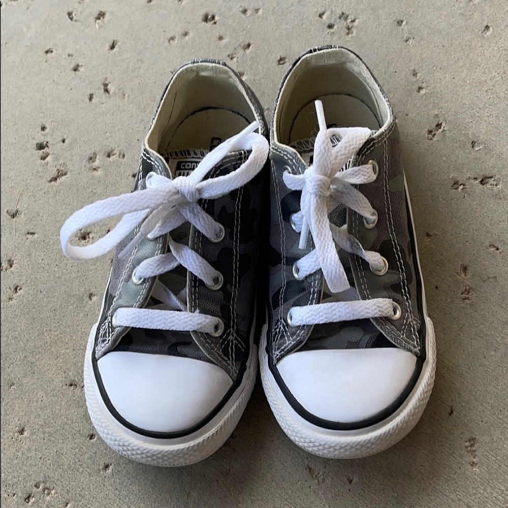 Size 10 Converse